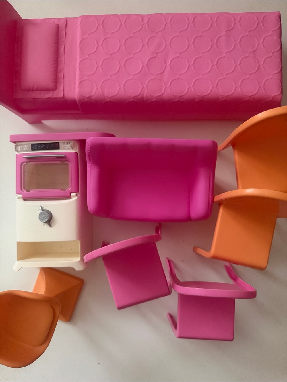 Mattel Barbie Pink and Orange Doll Bed and Chairs Set